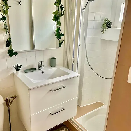 Apartmán Charmant Appartement Nîmes